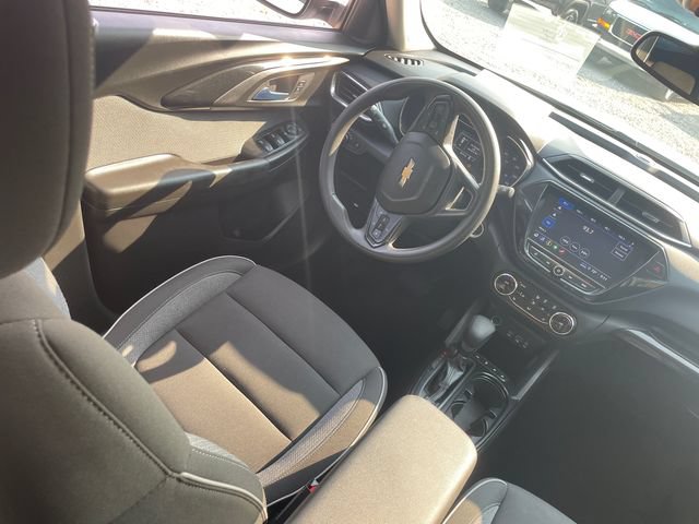 Used 2023 Chevrolet TrailBlazer LT w/ Convenience Package FWD image 21