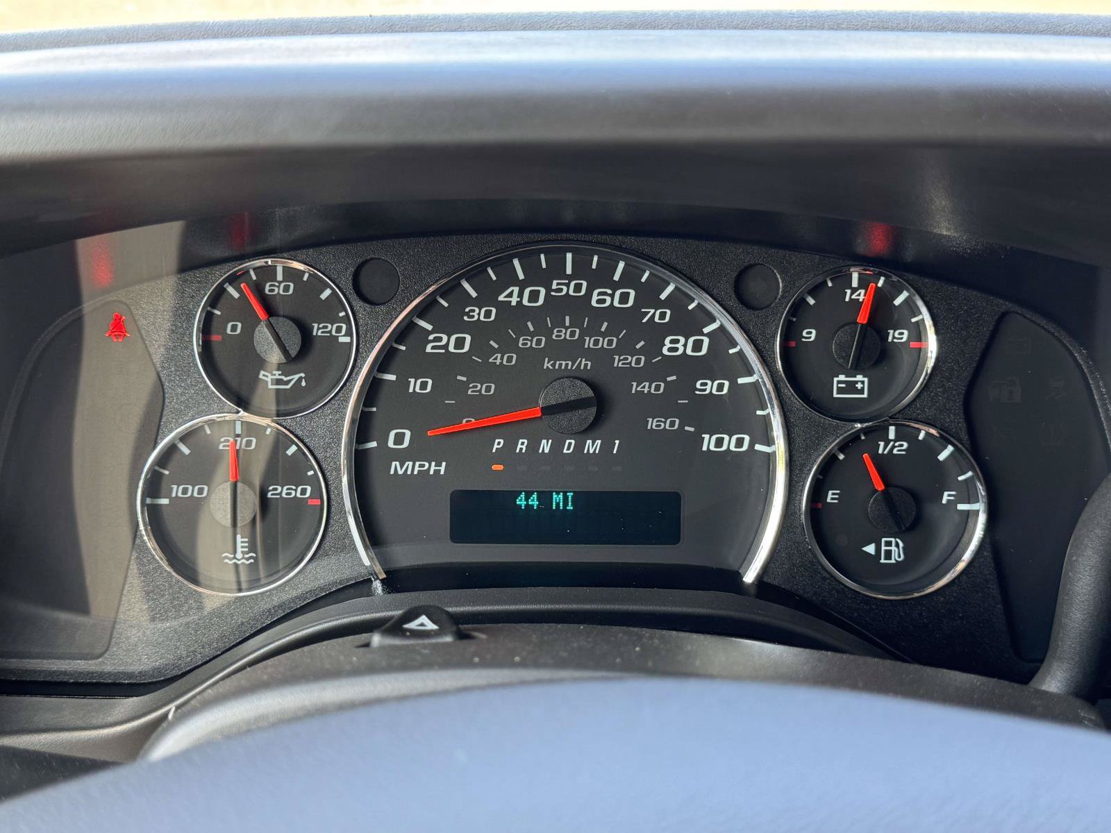 New 2025 Chevrolet Express 2500 w/ Driver Convenience Package RWD image 20