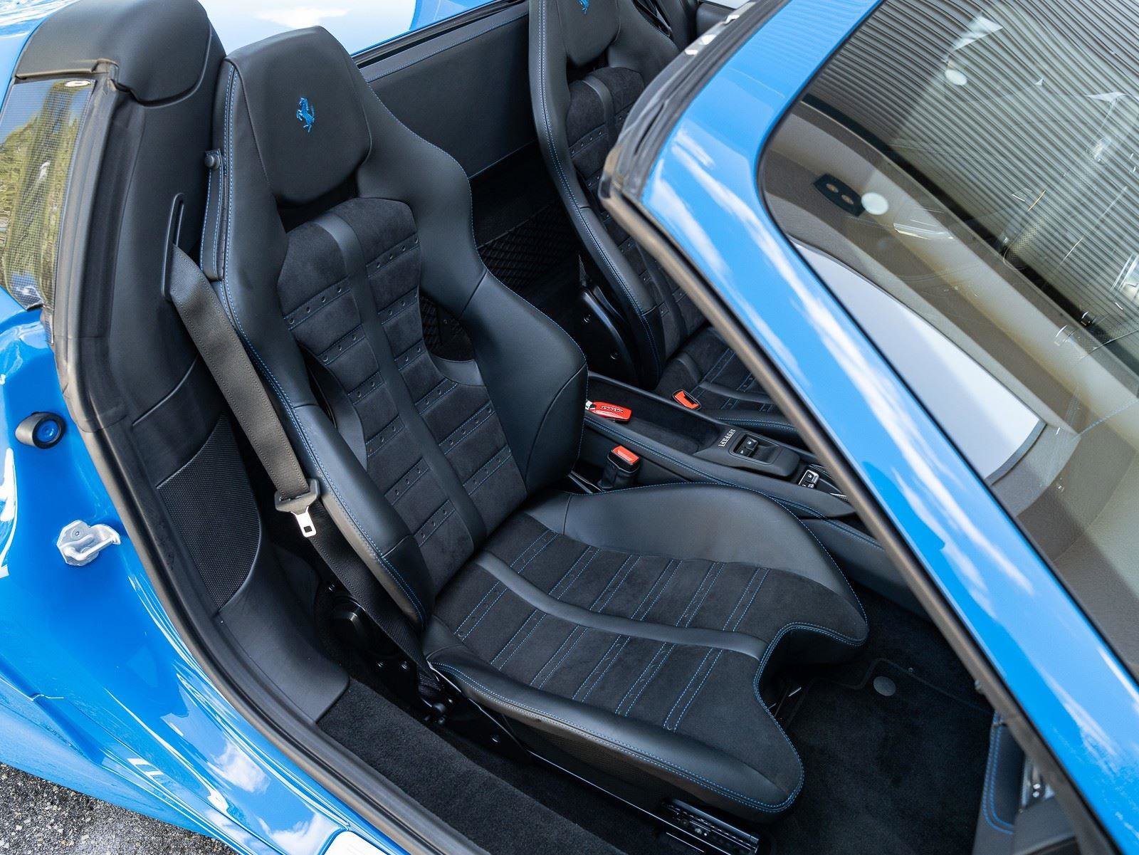 Used 2021 Ferrari F8 Tributo image 8