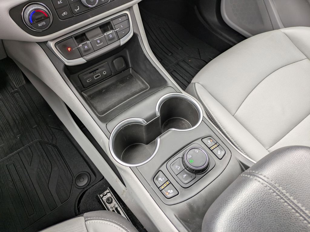 Certified 2022 GMC Terrain SLT w/ LPO, Floor Liner Package AWD/4WD image 23