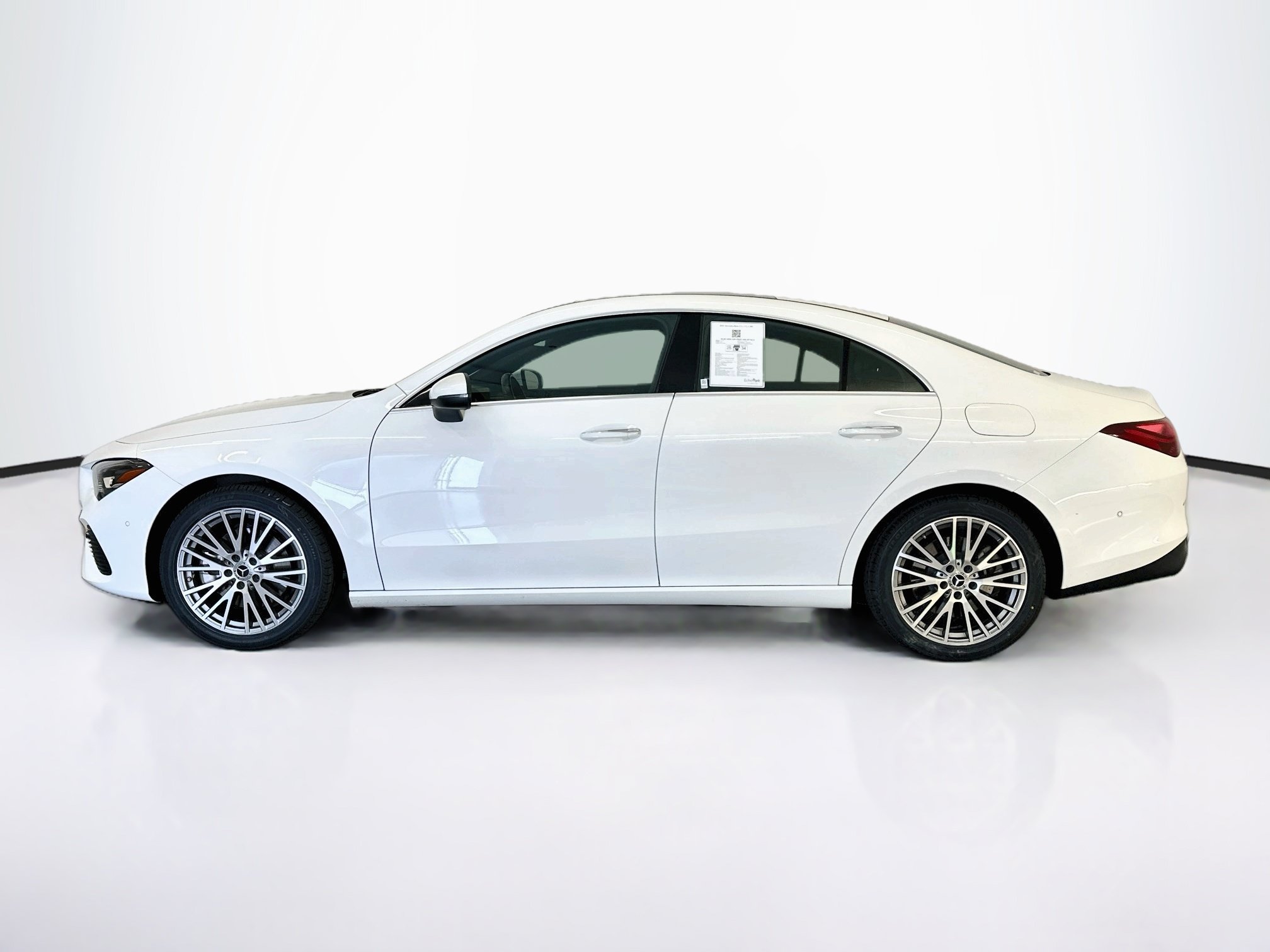 Used 2025 Mercedes-Benz CLA 250 4MATIC image 4