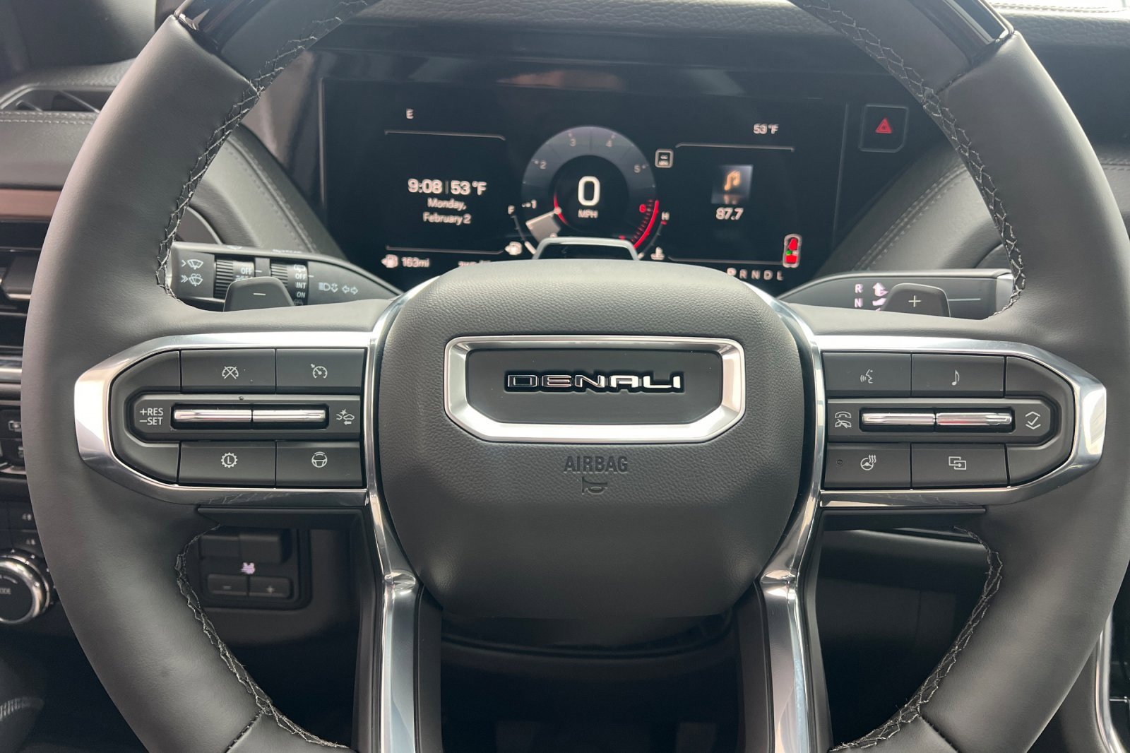 New 2026 GMC Yukon XL Denali w/ Denali Reserve Package image 25