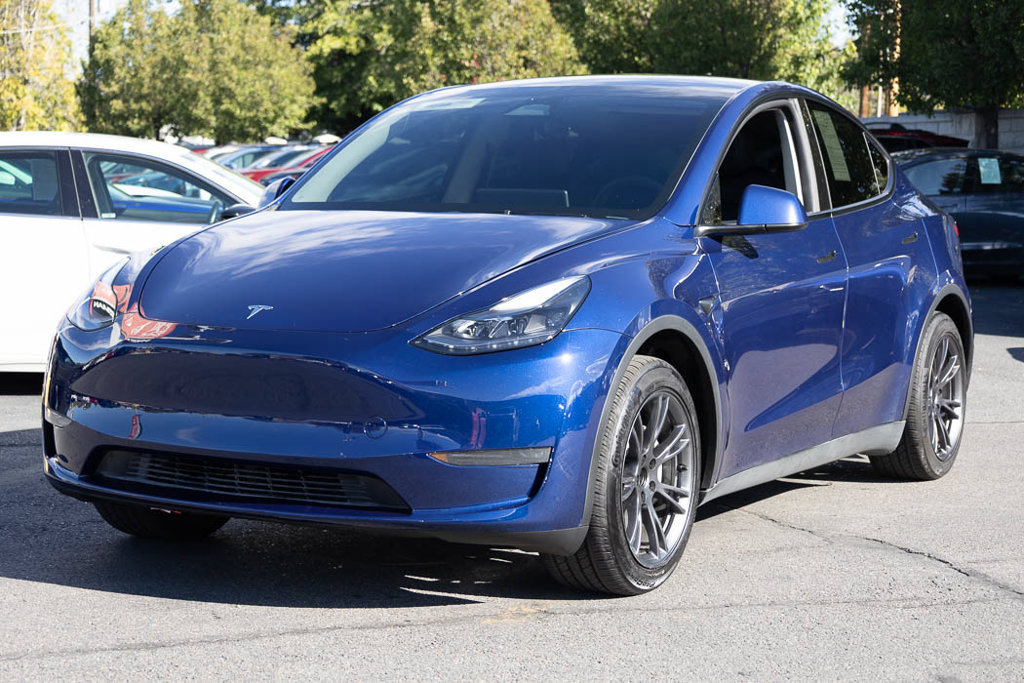 Used 2024 Tesla Model Y Long Range AWD/4WD image 18