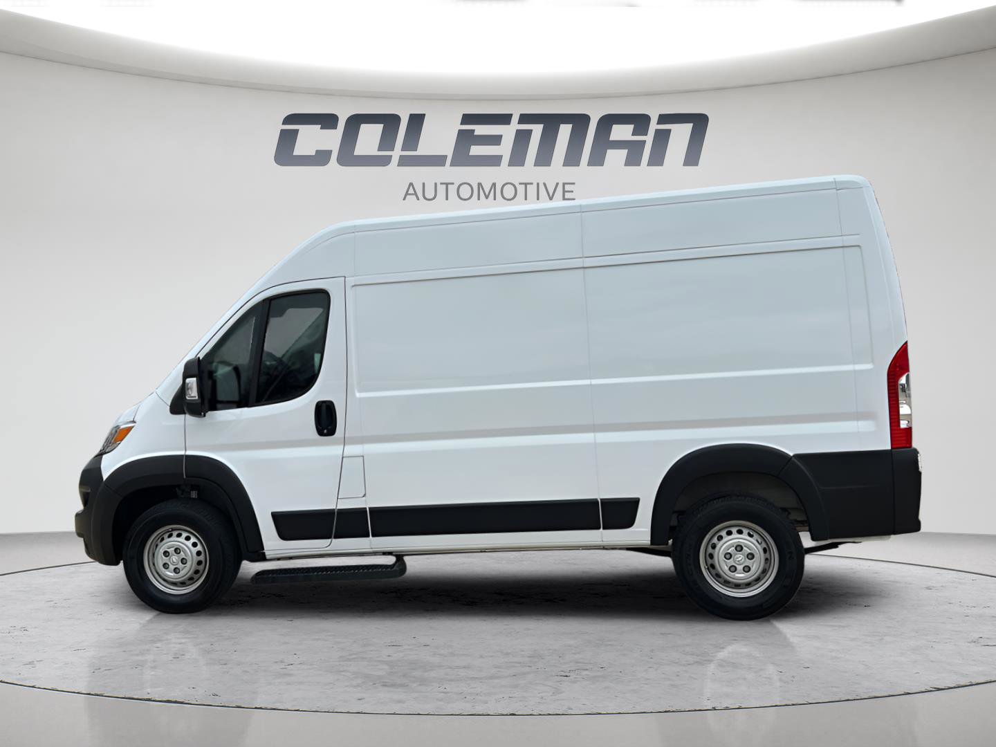 Used 2024 RAM ProMaster 2500 w/ Convenience Group image 8
