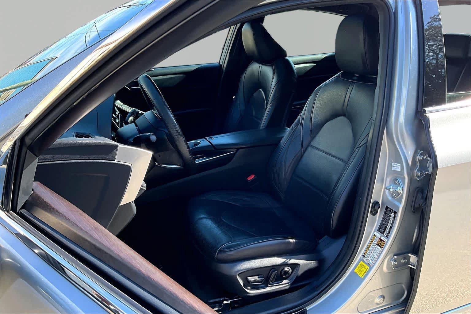 Certified 2021 Toyota Avalon Limited w/ Advanced Safety Package FWD image 8