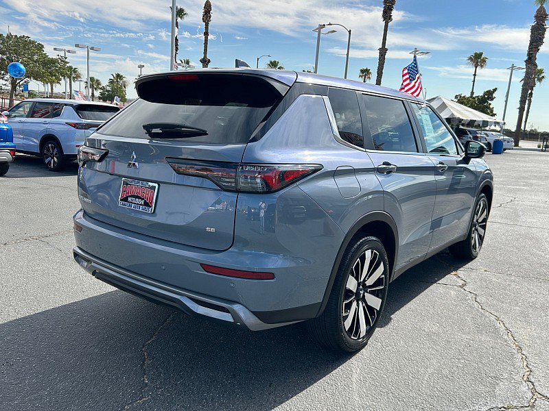 Used 2026 Mitsubishi Outlander SE FWD image 5
