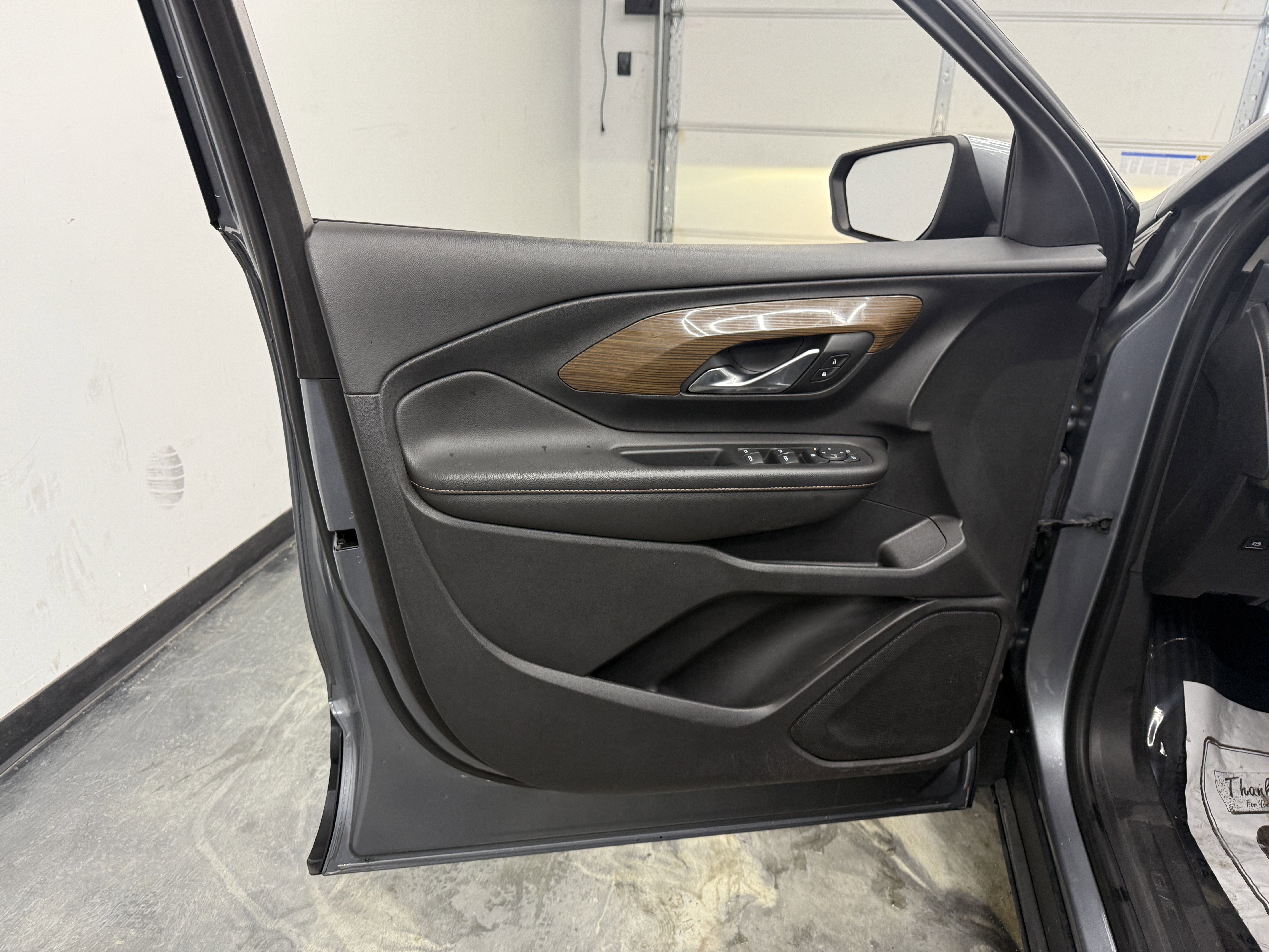 Used 2019 GMC Terrain SLE w/ Driver Convenience Package image 10