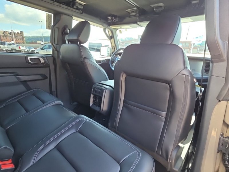 New 2026 Ford Bronco Outer Banks w/ Sasquatch Package AWD/4WD image 18