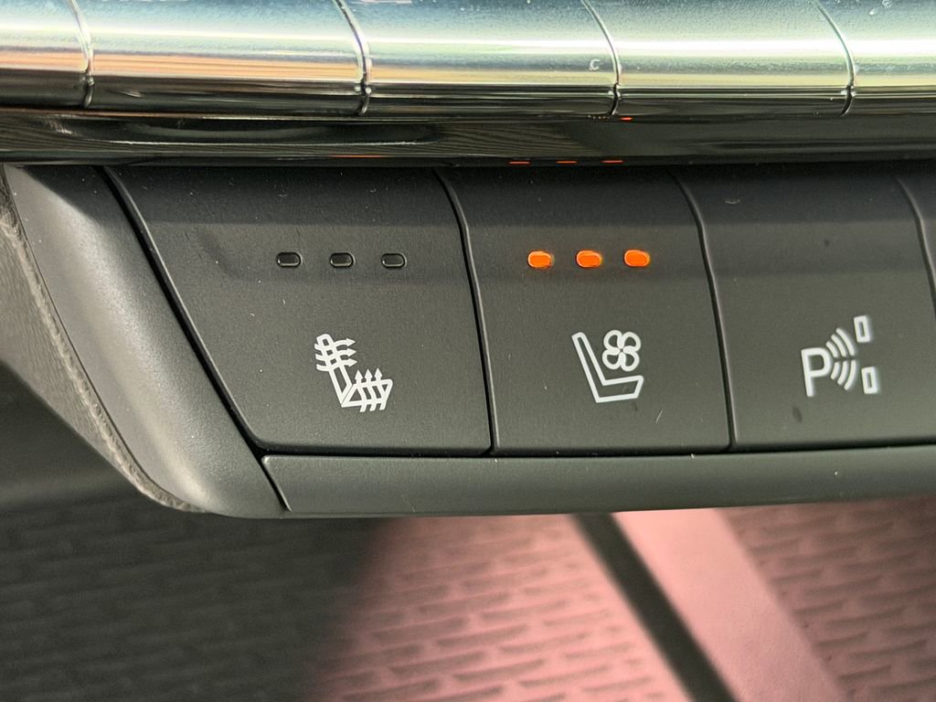 Used 2025 Cadillac CT5 V RWD image 29
