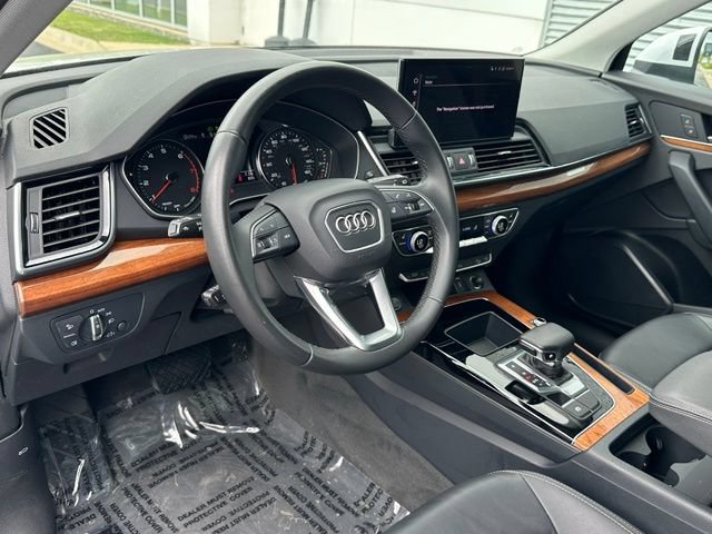 Used 2023 Audi Q5 2.0T Premium w/ Convenience Package AWD/4WD image 37