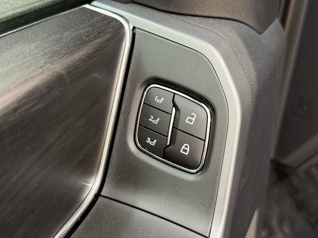 New 2025 Ford F150 Lightning Lariat AWD/4WD image 30