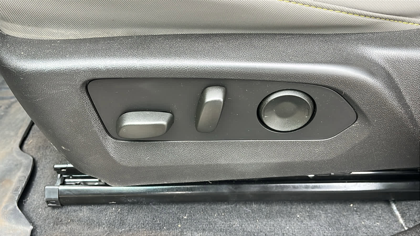 Used 2024 Chevrolet Colorado ZR2 w/ Technology Package image 22