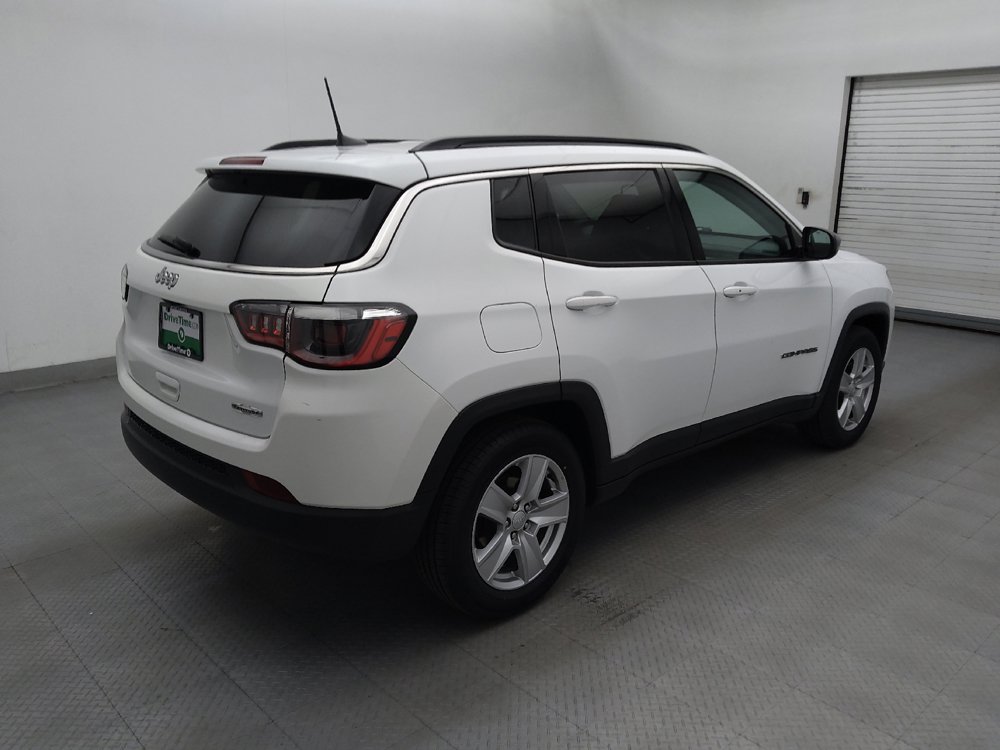 Used 2022 Jeep Compass Latitude FWD image 9