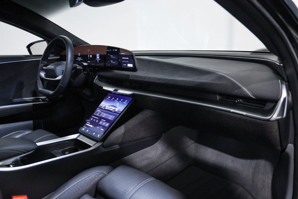 Used 2023 Lucid Air Grand Touring image 27