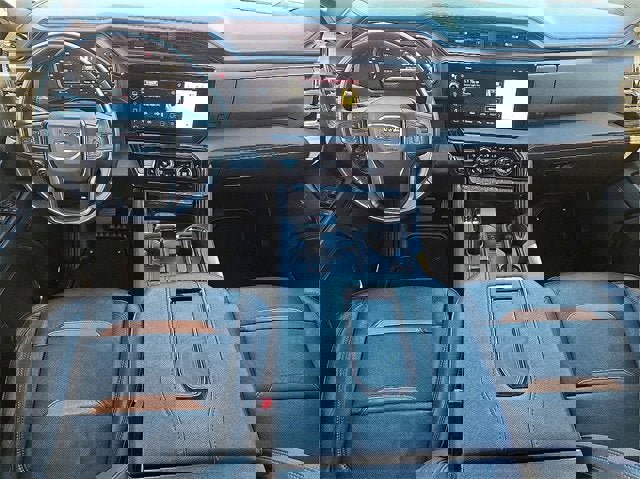 Certified 2022 GMC Sierra 1500 AT4 w/ AT4 Premium Package image 14