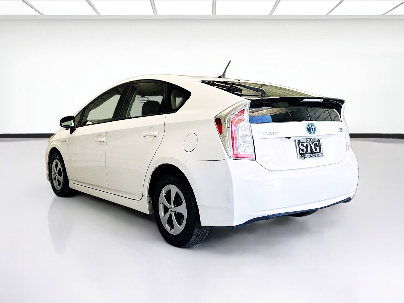 Used 2015 Toyota Prius Two FWD image 6