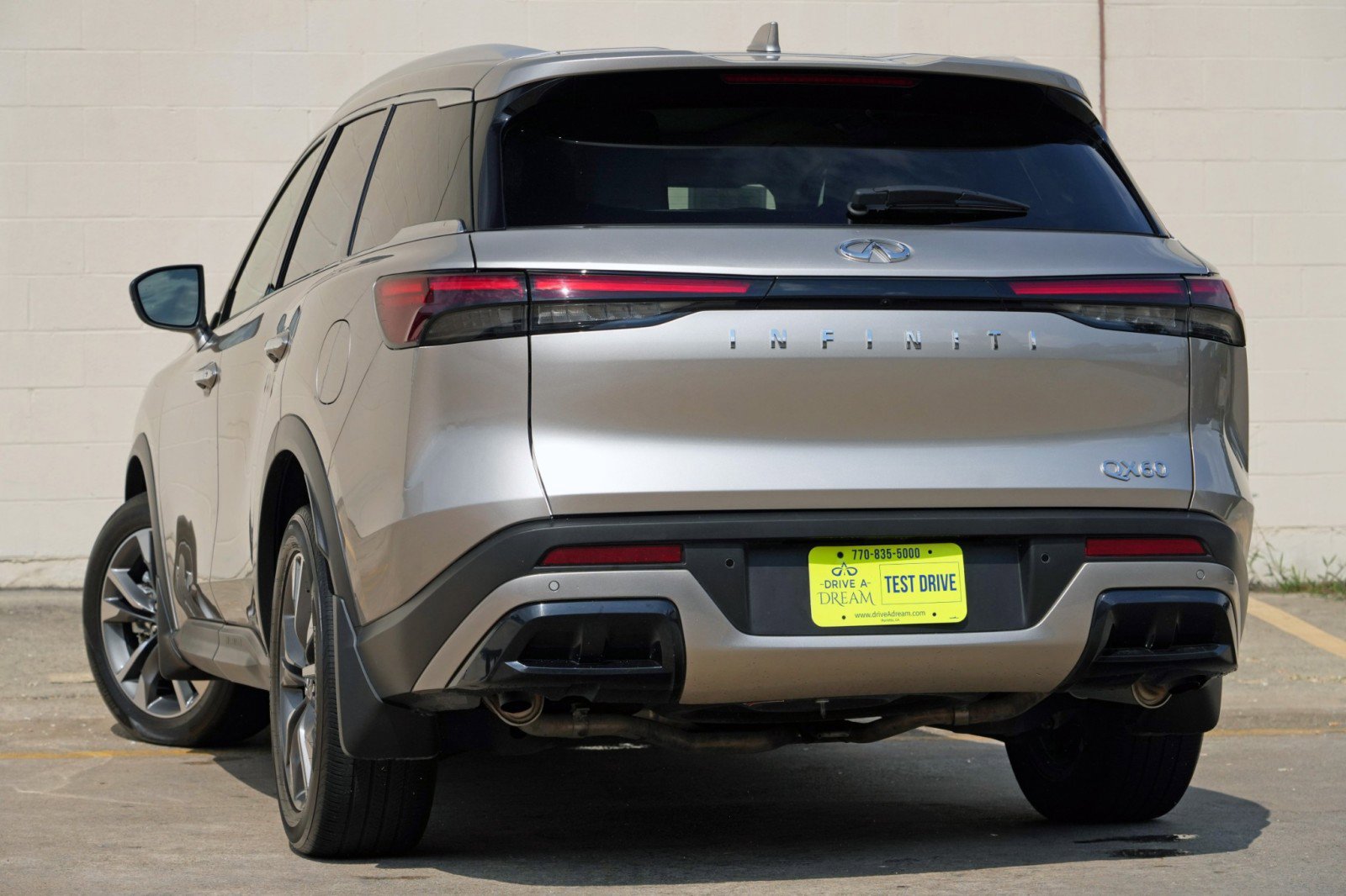 Used 2025 INFINITI QX60 Luxe FWD image 6