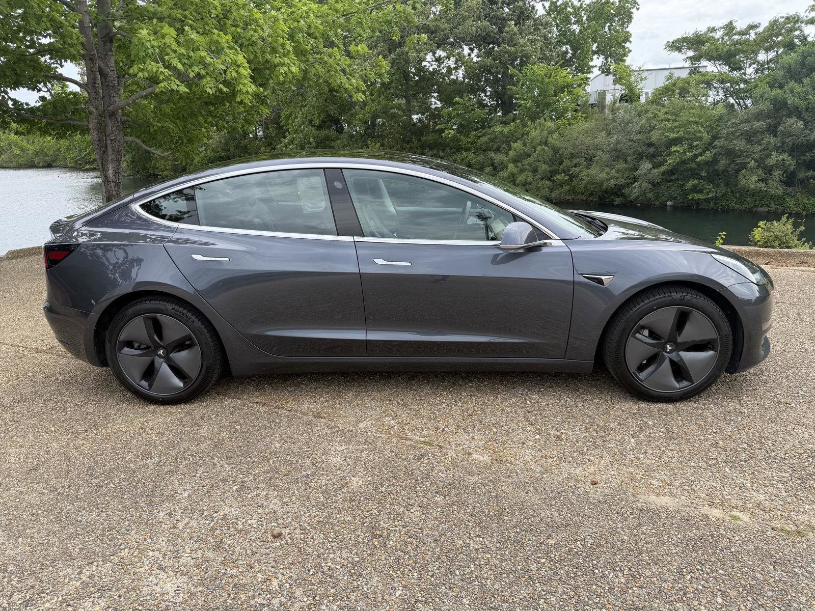 Used 2018 Tesla Model 3 Long Range AWD/4WD image 2