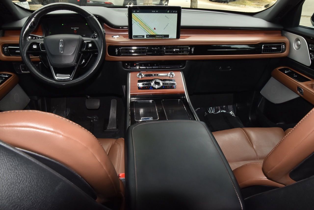 Used 2022 Lincoln Aviator Reserve w/ Equipment Group 201A image 17