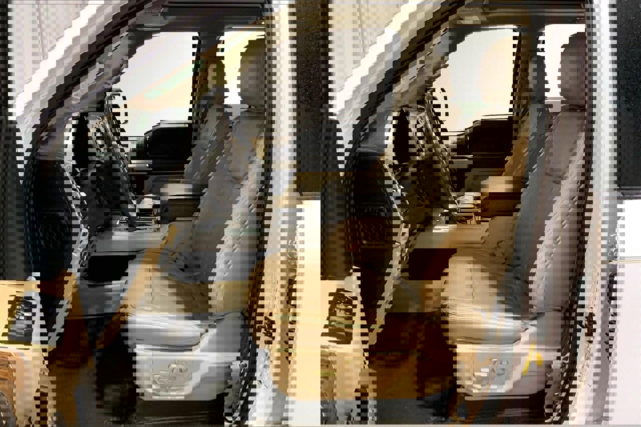 Used 2019 Ford F150 Lariat w/ Equipment Group 502A Luxury image 15