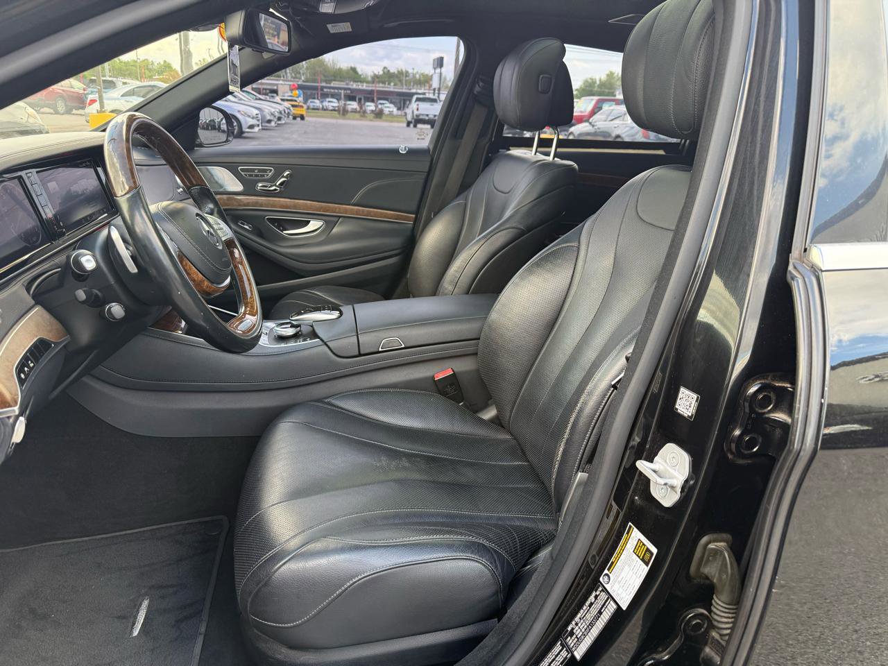Used 2015 Mercedes-Benz S 550 Sedan image 8