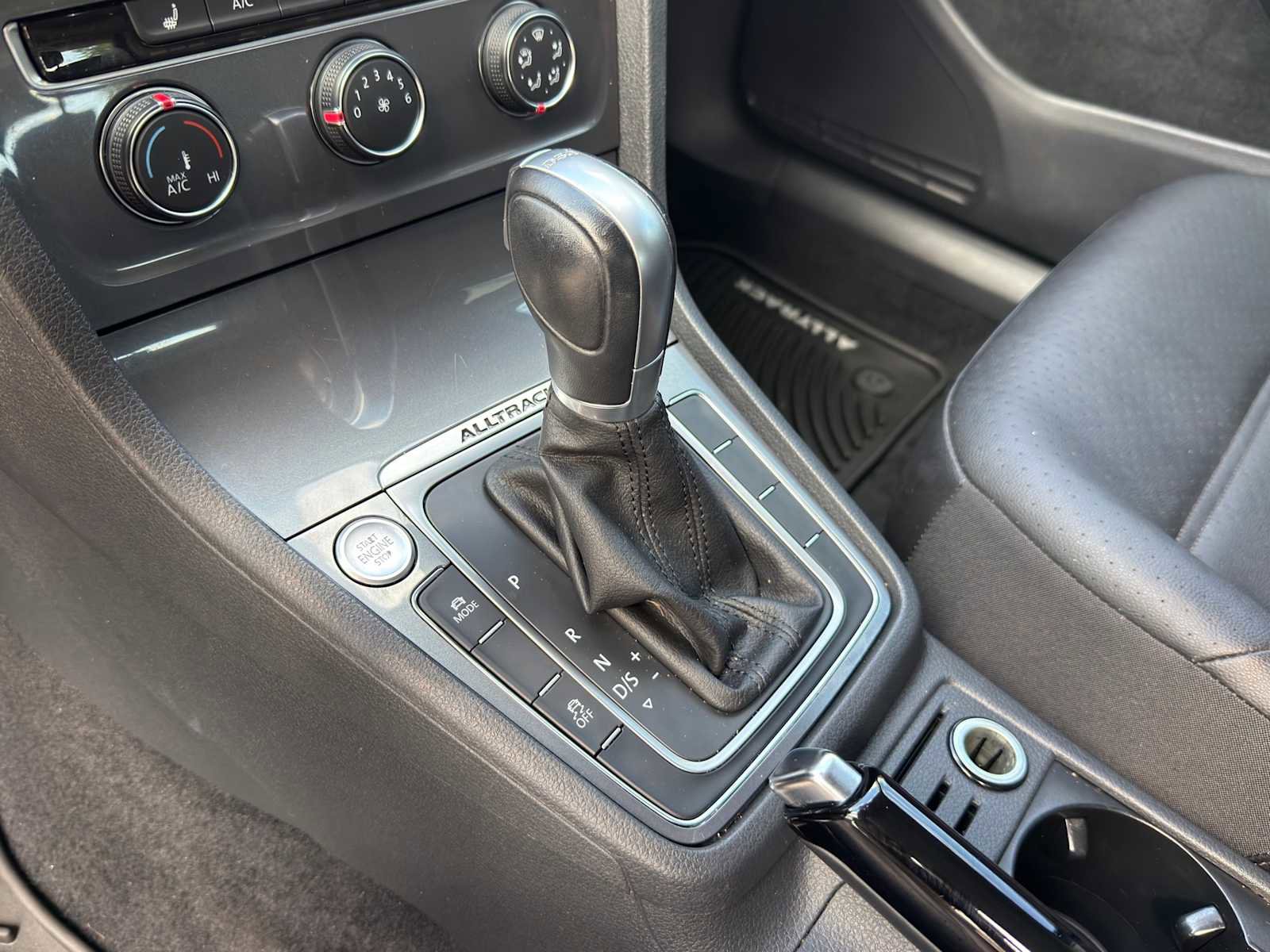 Used 2020 Kia Sorento EX image 12