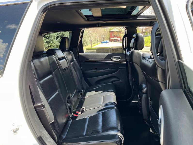 Used 2021 Jeep Grand Cherokee Limited w/ Luxury Group II image 41