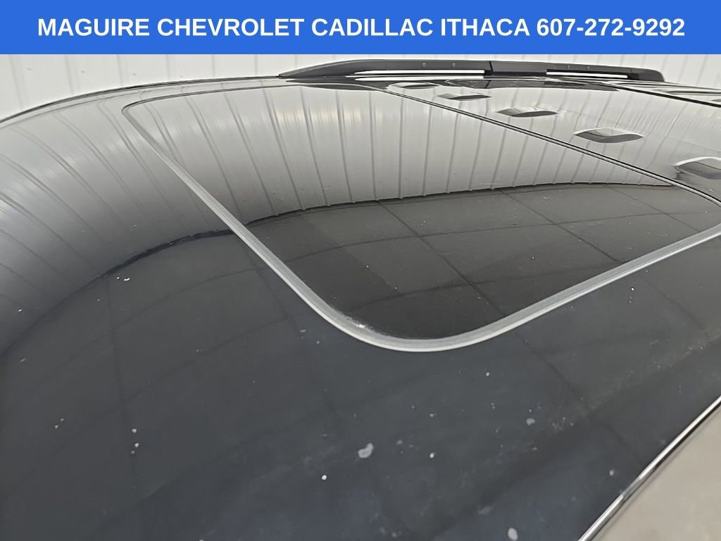 Used 2019 Chevrolet Traverse Premier w/ Redline Edition AWD/4WD image 11