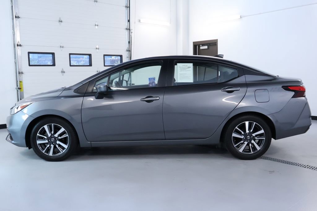 Used 2021 Nissan Versa SV image 4
