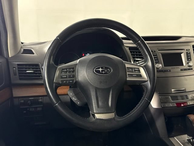Used 2013 Subaru Outback 2.5i Limited w/ Moonroof Pkg AWD/4WD image 25