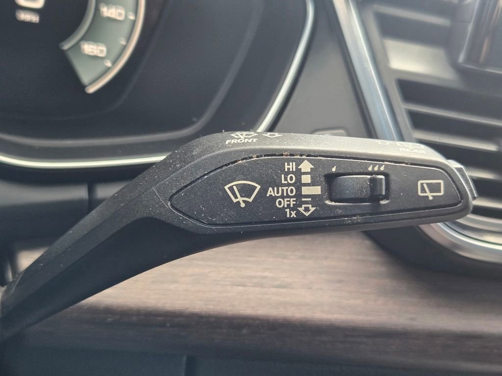 Used 2021 Audi Q5 2.0T Premium Plus w/ Premium Plus Package AWD/4WD image 23