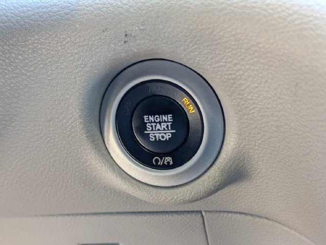 Used 2022 Chrysler Pacifica Touring-L FWD image 18