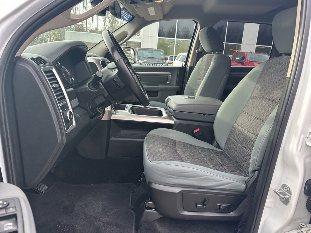 Used 2018 RAM 1500 SLT image 12