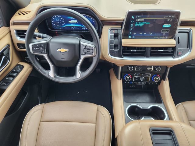 Used 2024 Chevrolet Suburban Premier w/ Premium Package RWD image 27