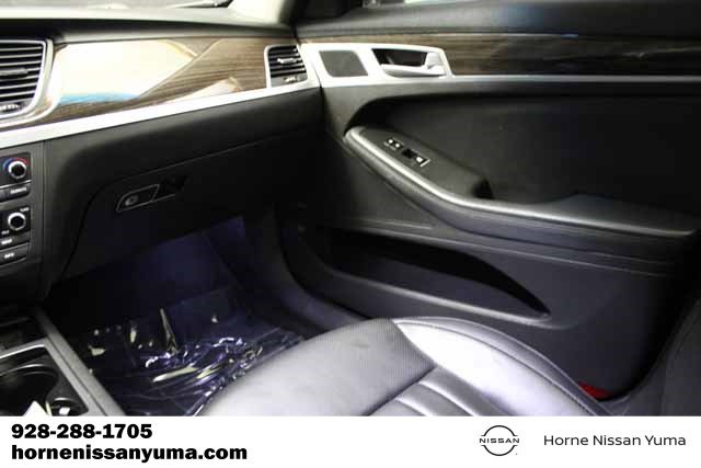 Used 2015 Hyundai Genesis 3.8 w/ Option Group 02 image 11