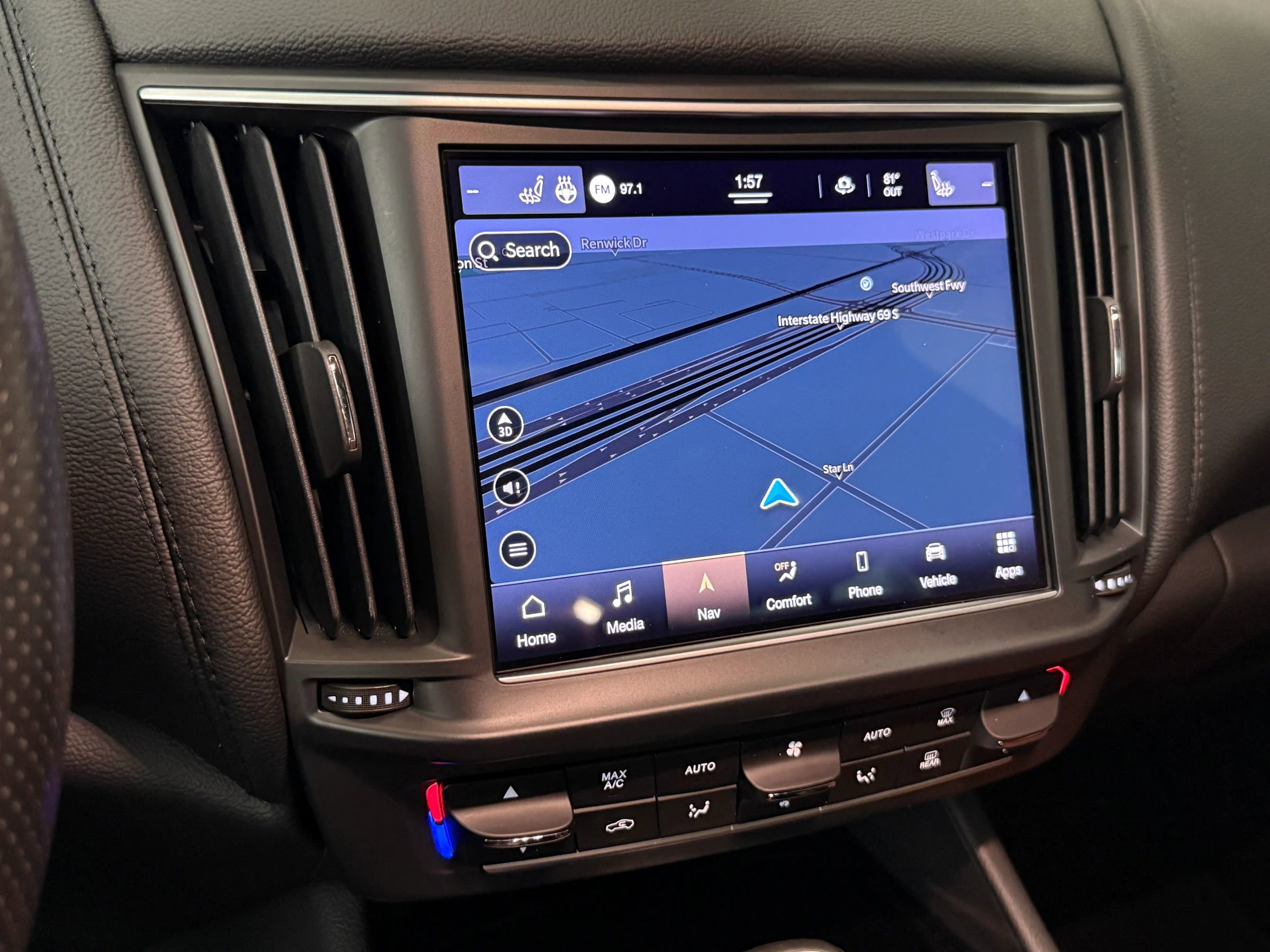 Used 2023 Maserati Levante GT image 27