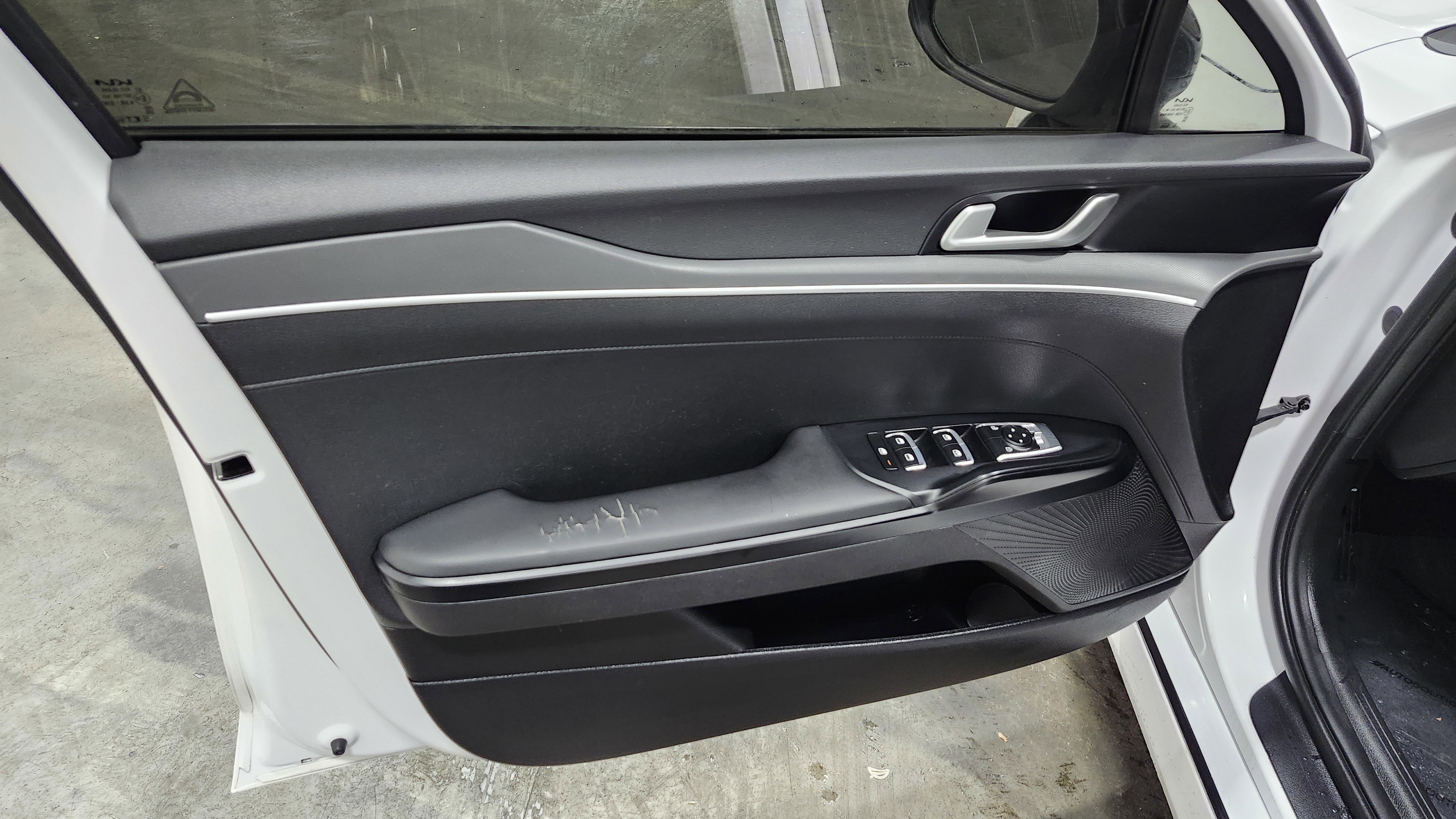 Used 2023 Kia K5 GT-Line image 24