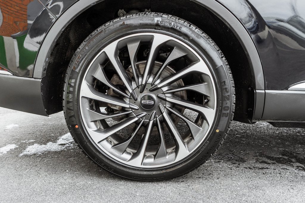 Used 2021 Lincoln Aviator Reserve w/ Equipment Group 202A image 38