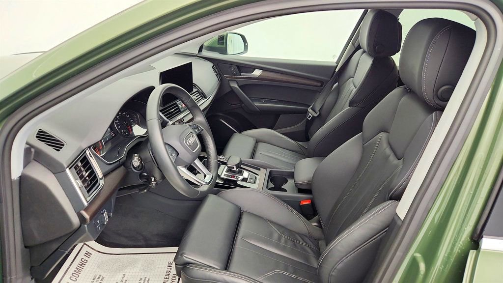Used 2024 Audi Q5 2.0T Premium w/ Convenience Package image 20