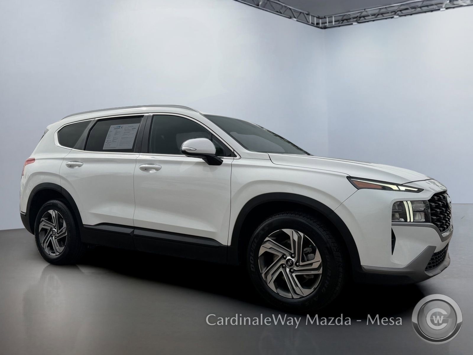 Used 2023 Hyundai Santa Fe SEL FWD image 2