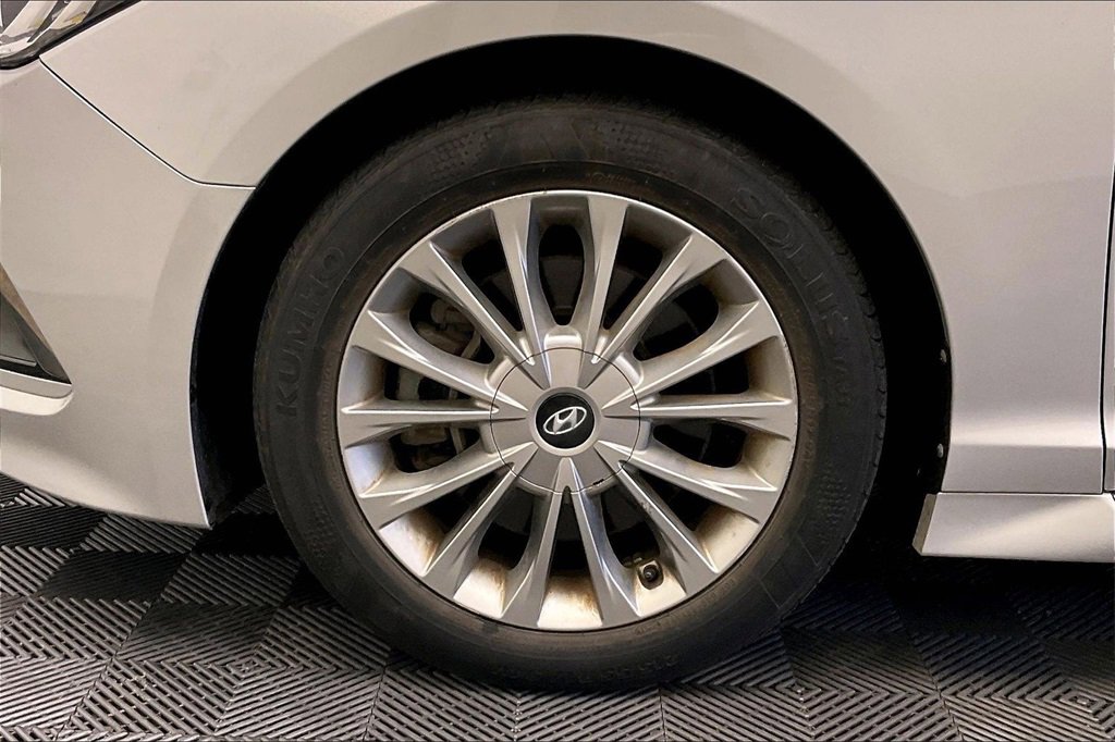 Used 2015 Hyundai Sonata Limited w/ Option Group 06 image 7