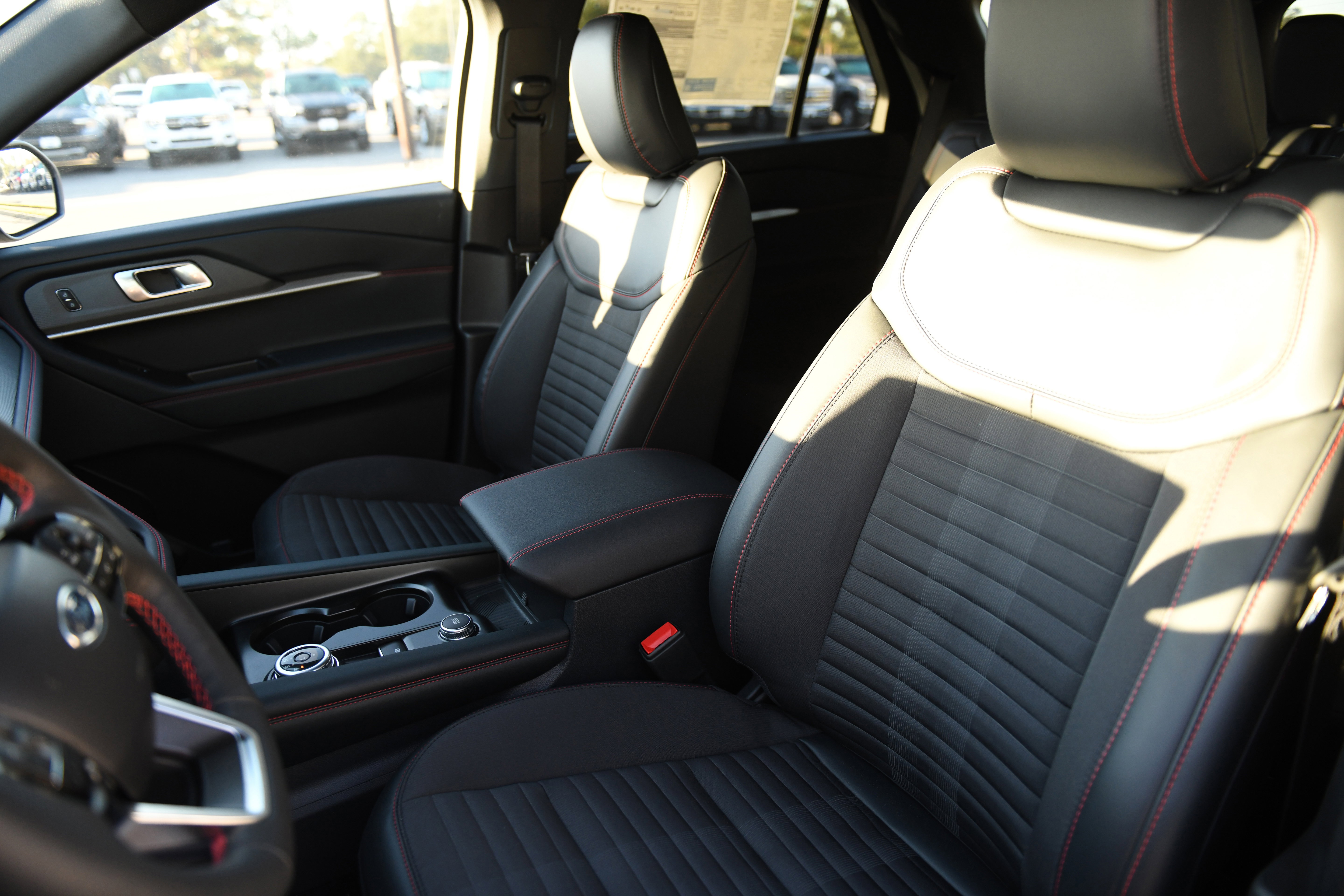 New 2026 Ford Explorer ST-Line w/ ST-Line Street Pack image 16