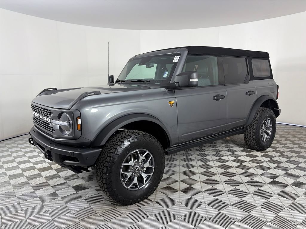 Certified 2024 Ford Bronco Badlands image 3