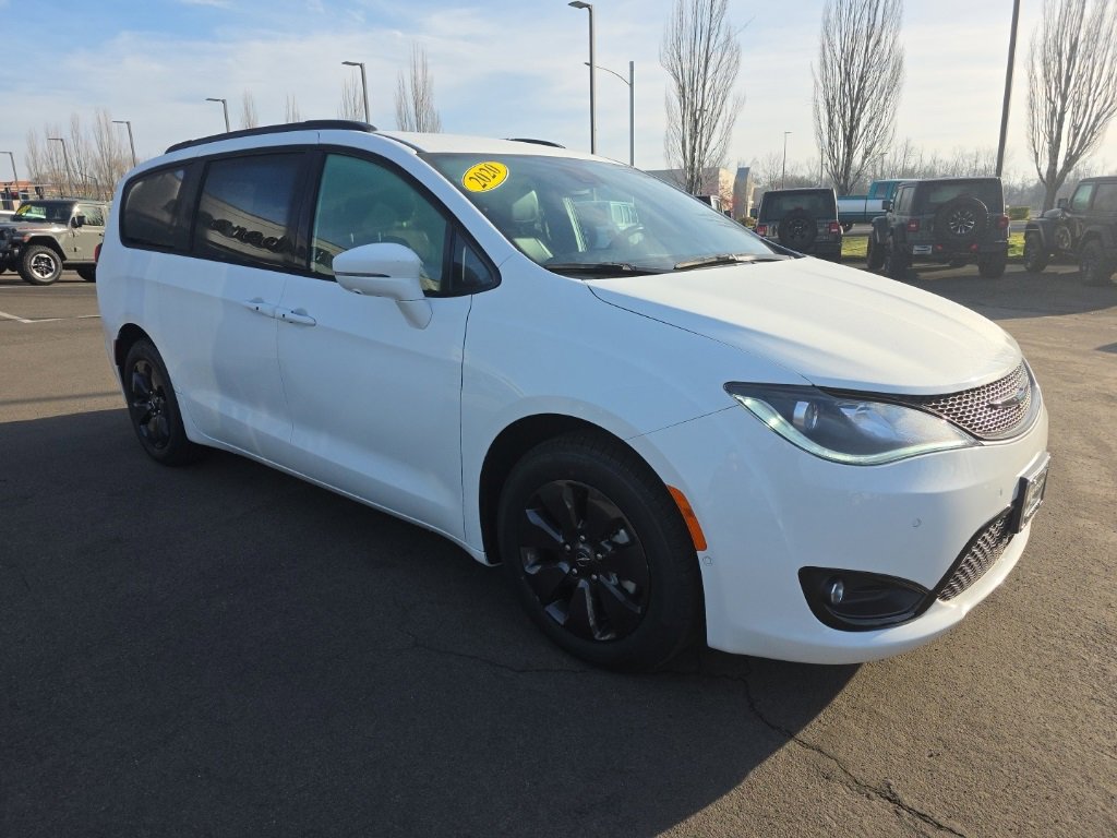 Certified 2020 Chrysler Pacifica Limited image 6