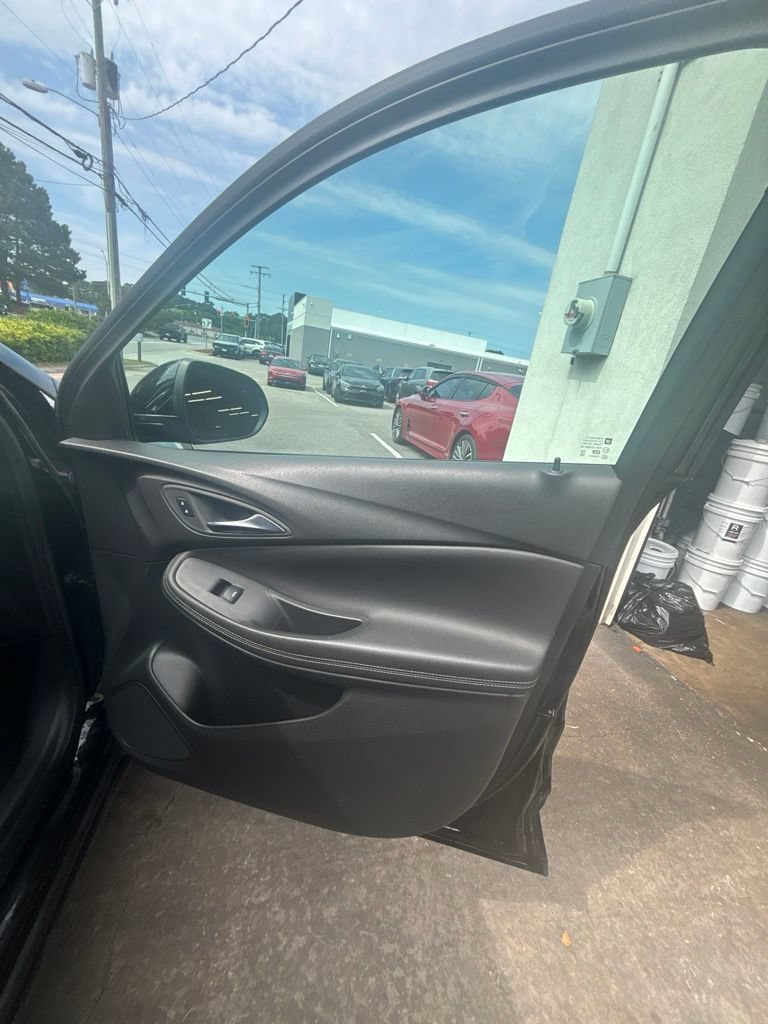 Used 2024 Buick Encore GX Sport Touring FWD image 23