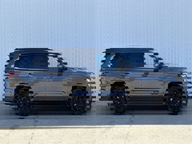 Used 2023 Toyota Sequoia SR5 w/ SR5 Premium Package image 3