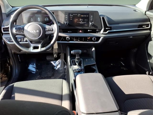 Used 2025 Kia Sportage LX AWD/4WD image 13