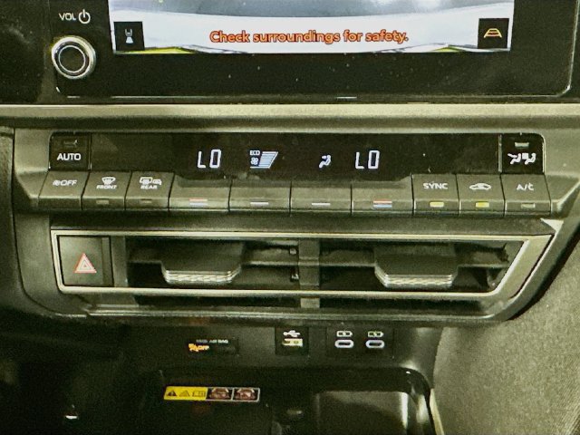 Used 2025 Toyota Camry LE FWD image 16