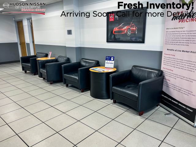 Used 2024 Jeep Wagoneer Series II w/ Flexible Seating Group image 14