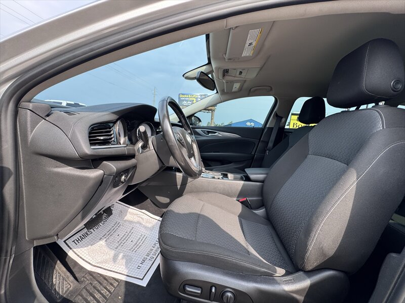 Used 2019 Buick Regal Preferred AWD/4WD image 14